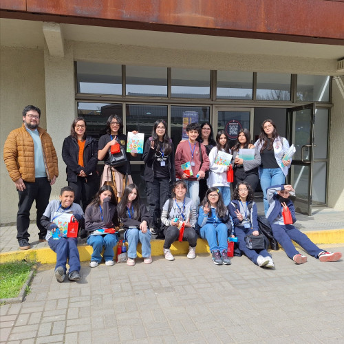 Estudiantes del Colegio Rucalhue visitaron el Centro de Idiomas de la Universidad del Bío-Bío